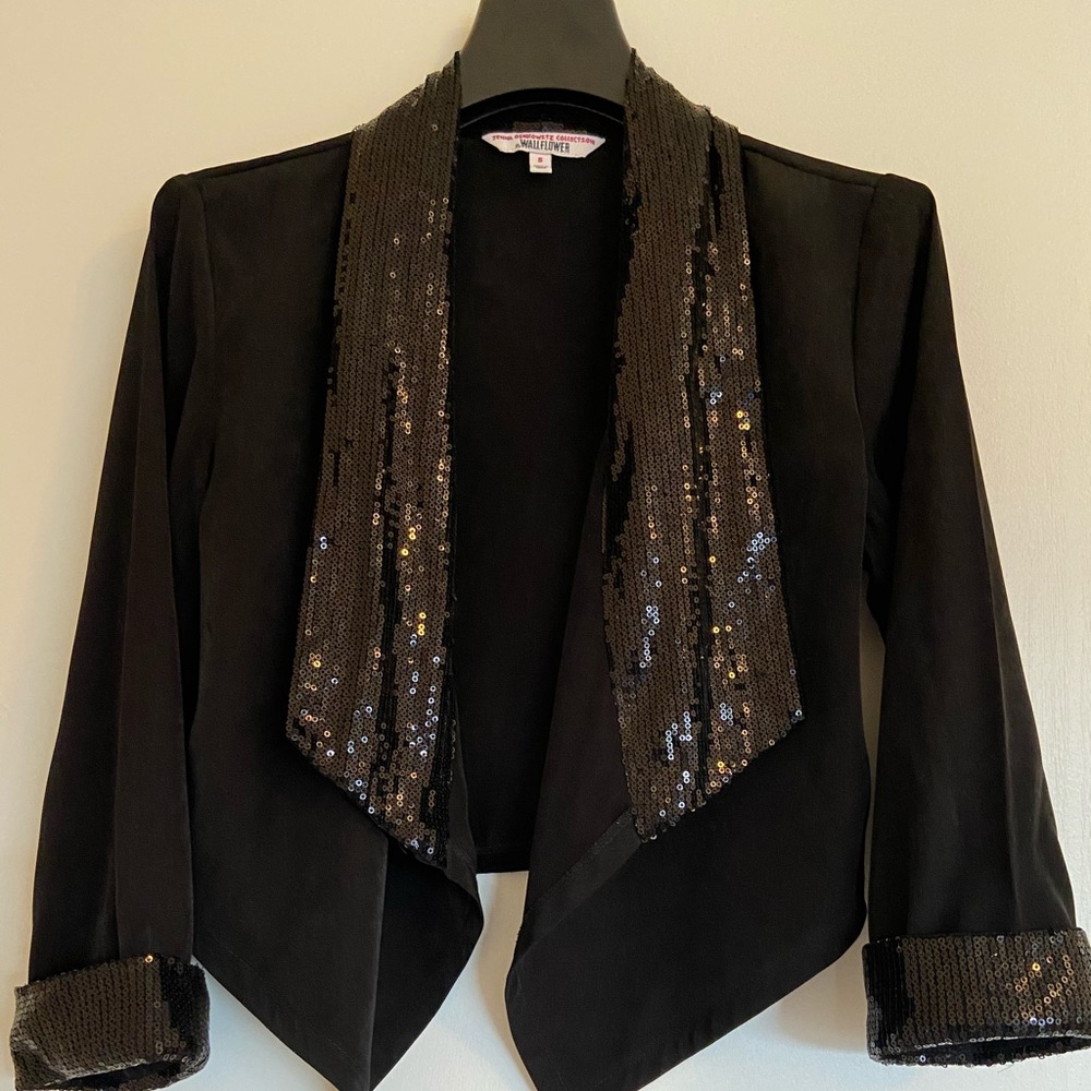 Crop Black Blazer